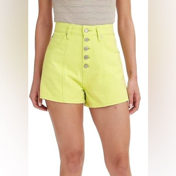 NWT Levi’s High Waisted Mom Shorts - Picture 13 of 14